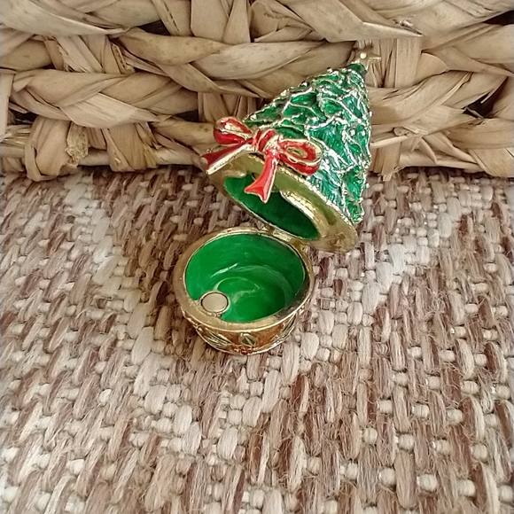 Christmas Tree metal Keepsave Box - Picture 8 of 10